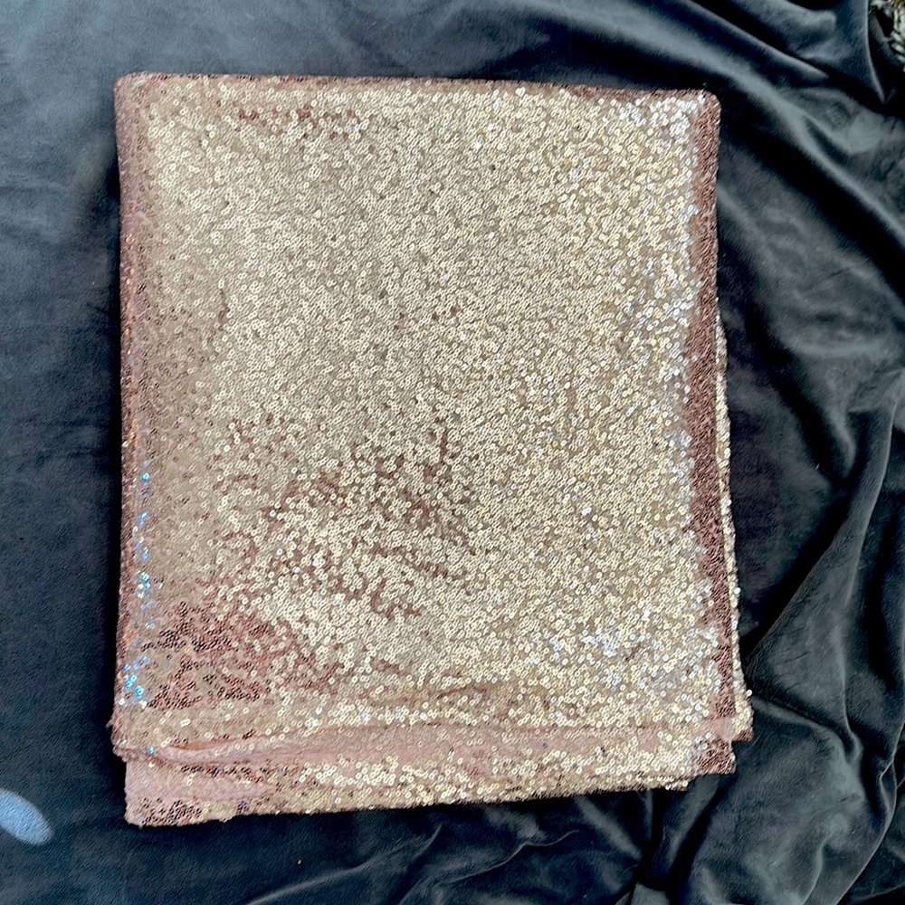 Rose gold sequin table cloth 132x96 inch!!